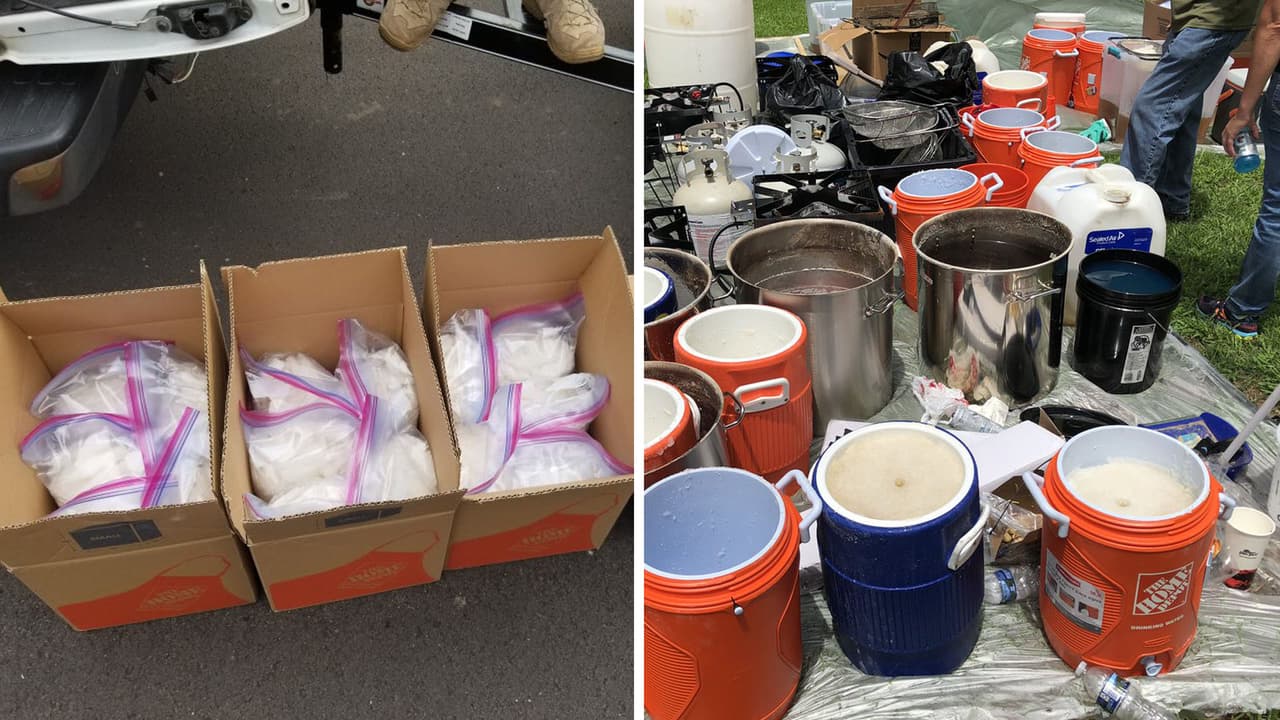 Tres hombres fueron detenidos este miércoles en una operación antidrogas en la que también se confiscaron decenas de kilogramos de metanfetamina lista para distribuir y en proceso de fabricación.