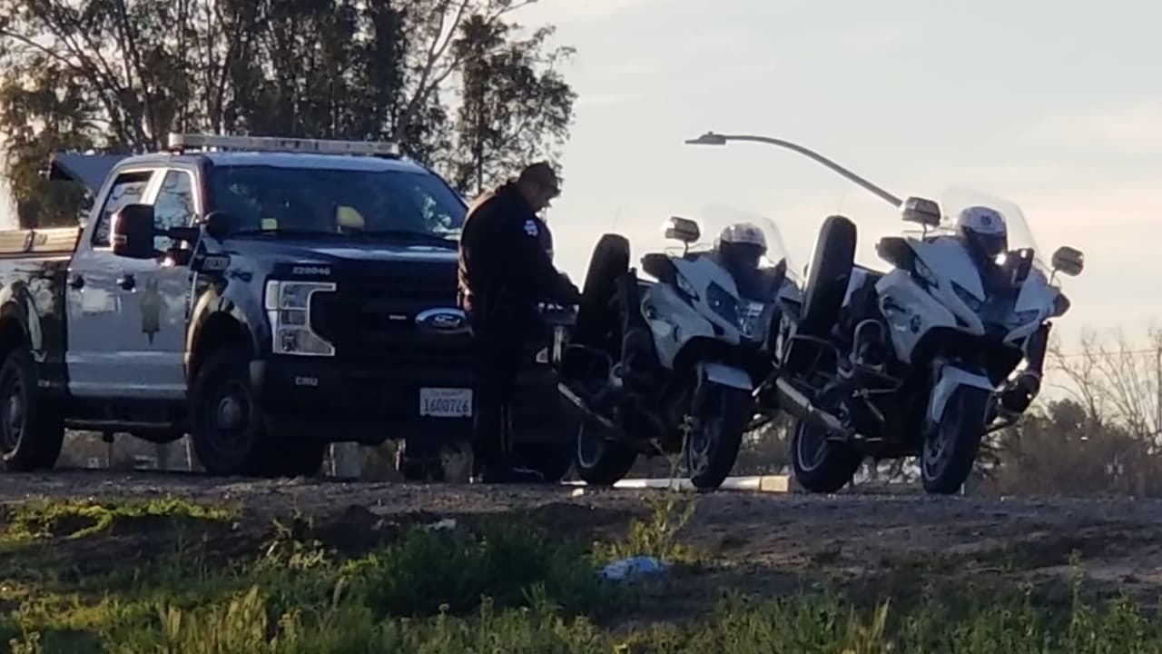 Mujer pierde la vida atropellada por una camioneta, en Fresno