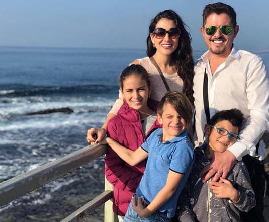 "Fíjate que es un medio que me ha dado muchísimo, que amo y respeto, pero en el que se sufre mucho, entonces uno no quiere sufrimiento para sus hijos", explicó.