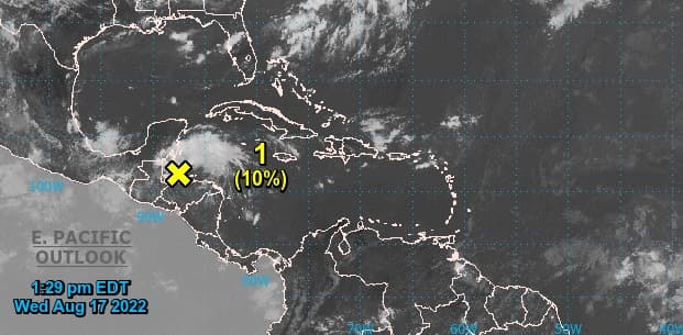 Fuerte onda tropical tiene posibilidad de convertirse en ciclón cerca de Florida