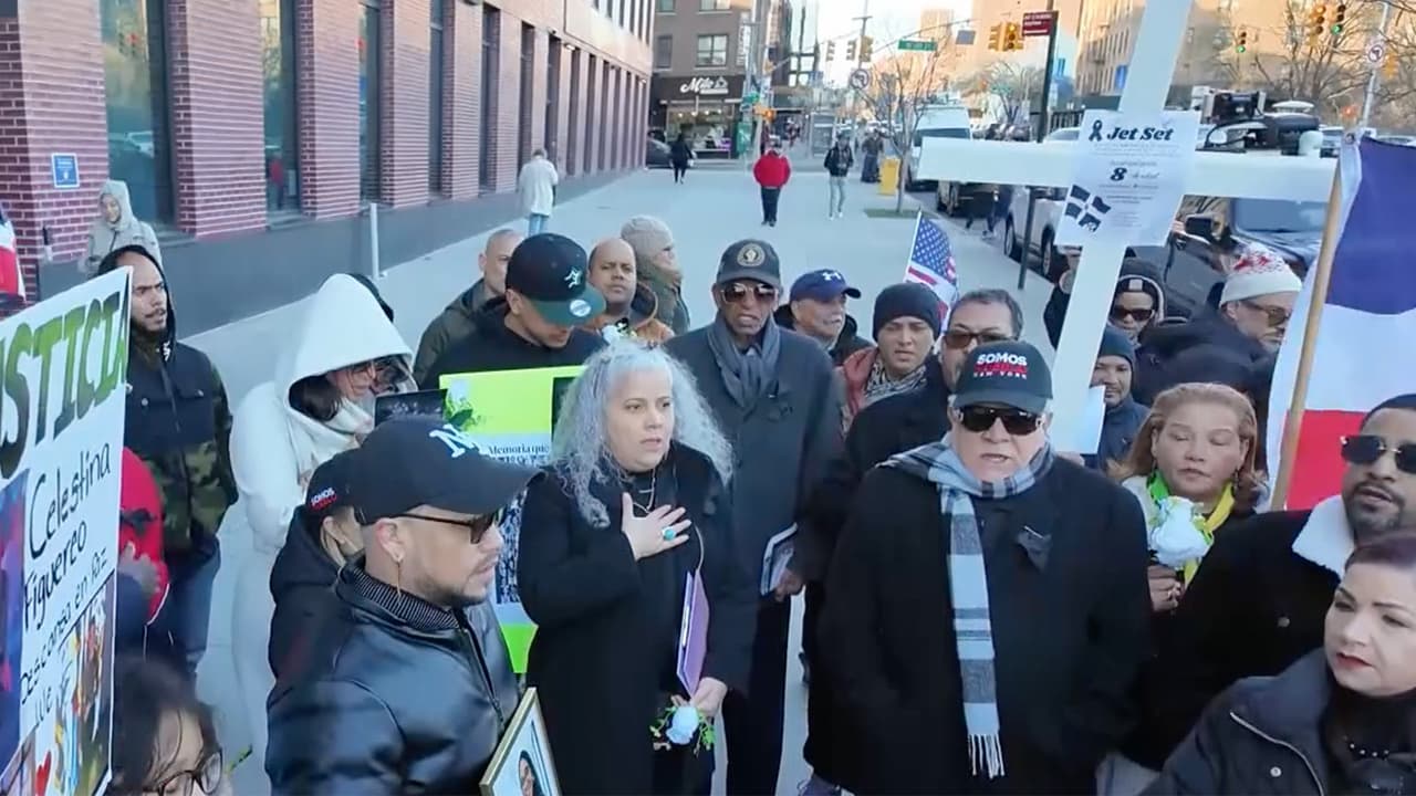 Dominicanos en Nueva York realizan vigilia para recordar a las víctimas de la tragedia del Jet Set
