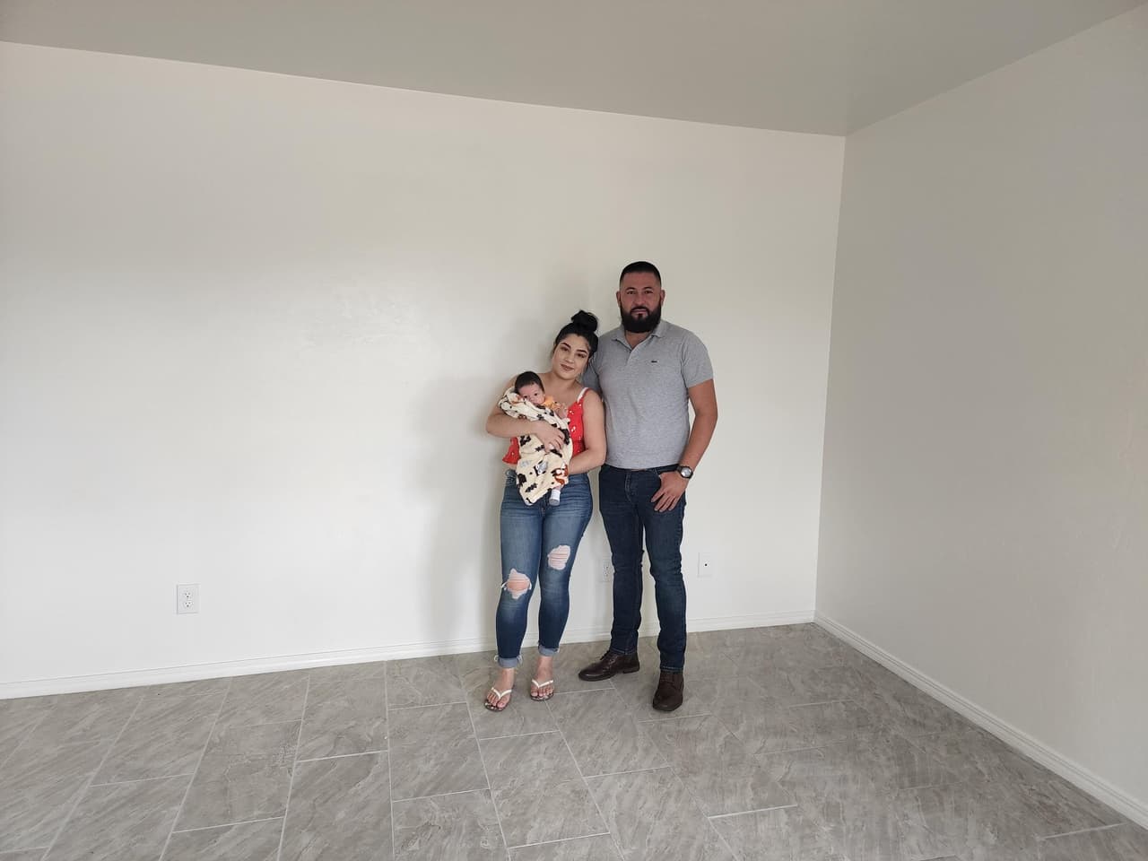 Cinco familias están viendo recompensado su arduo trabajo y pasarán la noche en la comodidad de las casas que ayudaron a construir, dijo en un comunicado Chicanos por la Causa.