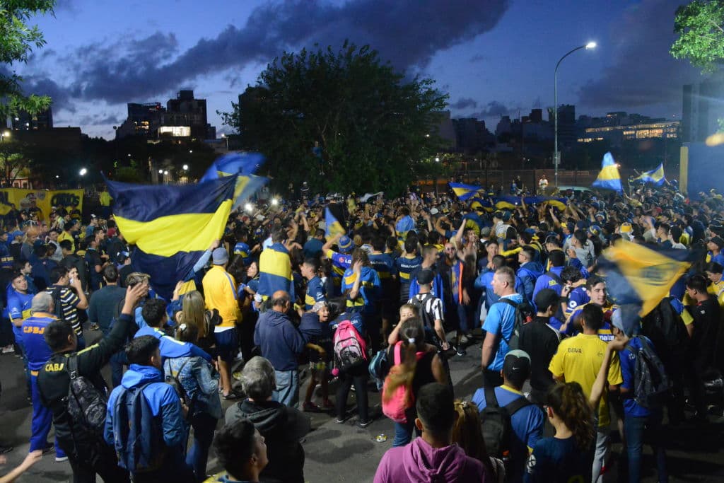 Así despidió la afición de Boca Juniors a su equipo antes de viajar a Madrid para la Vuelta de la Final de la Copa Libertadores de América que se jugará el domingo entrante.