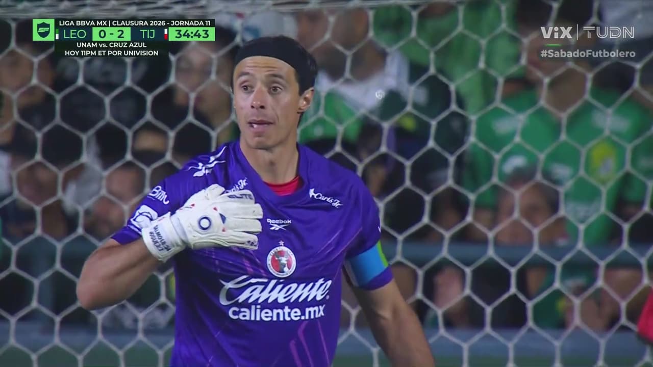 ¡Atajadón de Toño Rodríguez! Evita gol de Cambindo