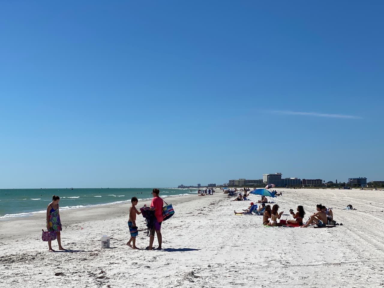 <b>Puesto 16.</b>
<b>Playa de Treasure Island, Florida.</b> “Los amplios espacios abiertos y las vistas panorámicas de las increíbles puestas de sol hacen de este el lugar perfecto para venir y relajarse. ¡Quizás también veas algunos delfines!”.