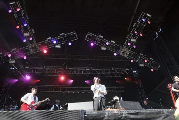 Miles de asistentes de todo el mundo disfrutaron de más de 180 presentaciones de bandas como Pearl Jam, Eminem y Outkast.