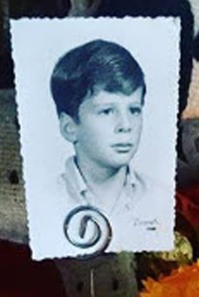 El amigo que iba con Mark, el hermano de la actriz, fue quien les explicó lo sucedido: "El amigo dice que se metieron con una lancha de un hotel y que entonces querían sacar unas langostas, que las atrapan con jaulas, andaban ahí payaseando y entonces se les volteo la lancha".