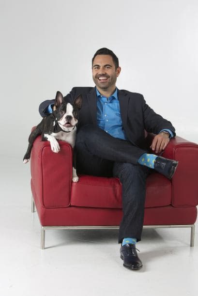 Enrique Santos será el conductor de 'El Palenque', una nueva propuesta de 'talk show', ágil, entretenido, con mucha diversión y drama que te harán vibrar.