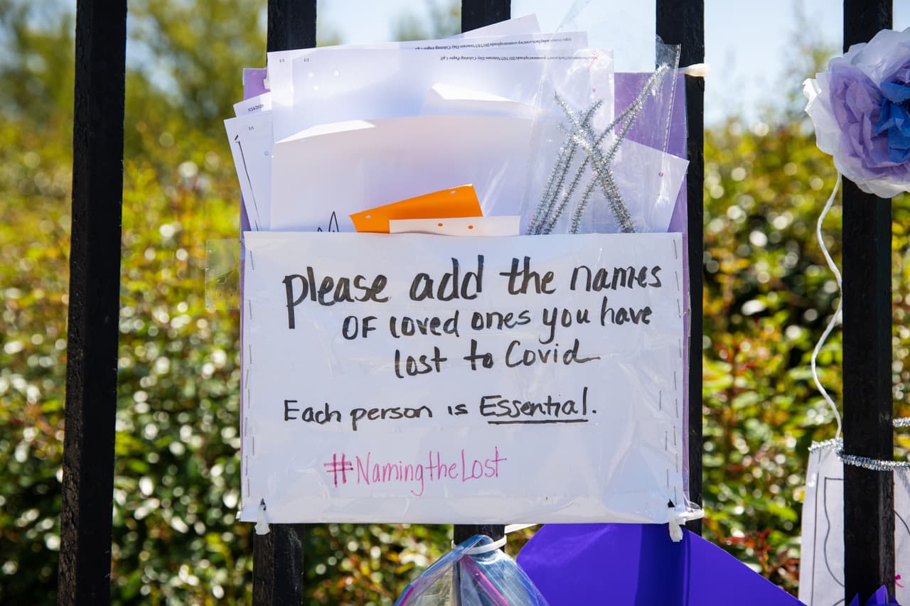 El mural en Sunset Park para recordar a las víctimas del coronavirus.