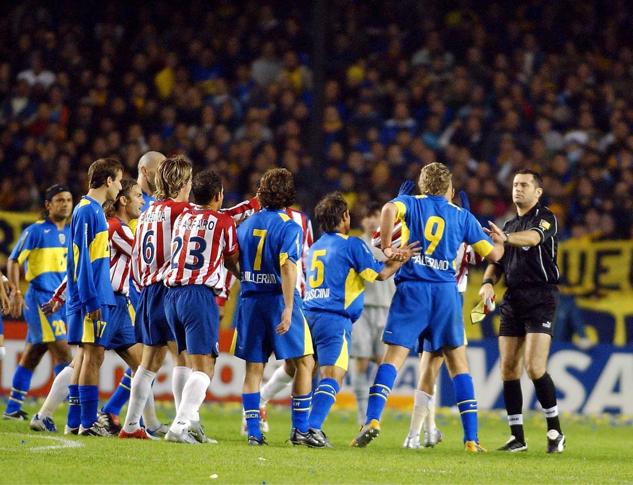 La vuelta en 'La Bombonera' acabó 0-0 con los futbolistas locales completamente fuera de sus casillas.