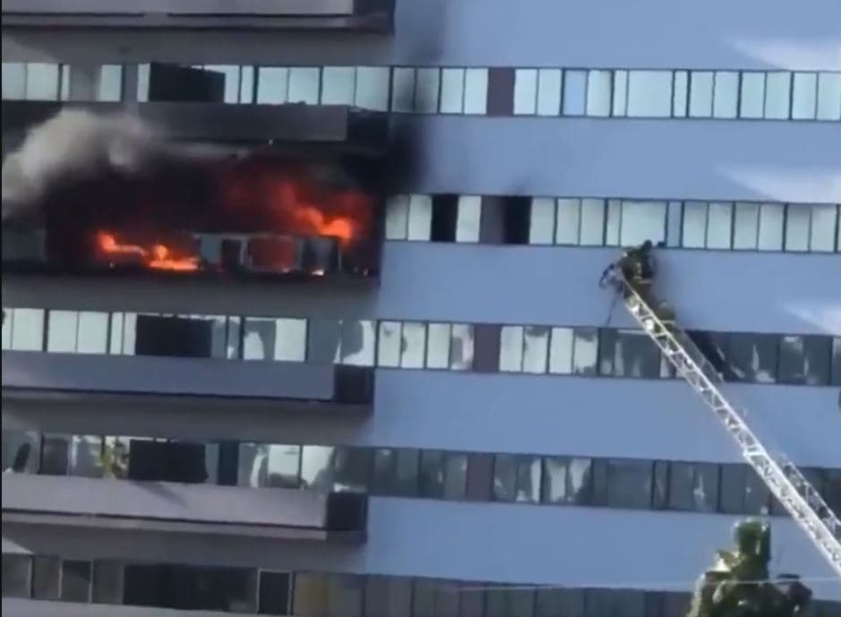 Las causas del siniestro están bajo investigación por parte de LAFD y LAPD.