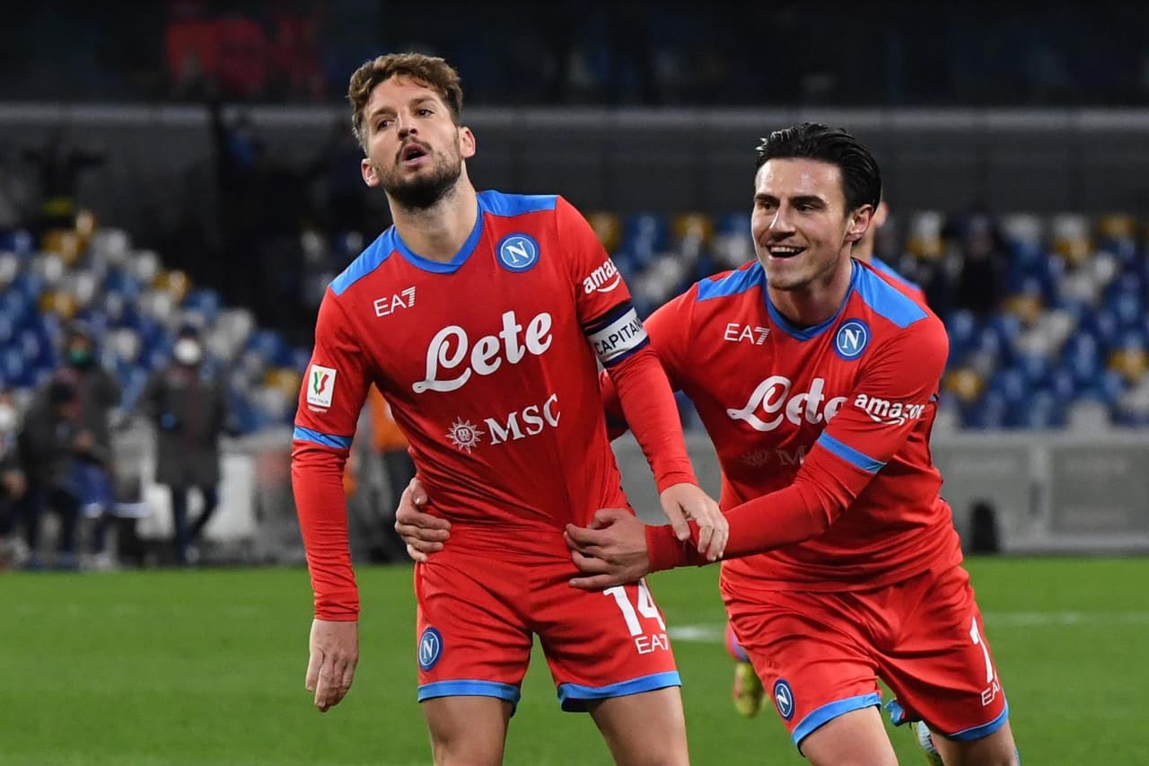 Napoli cae 5-2 ante la Fiorentina en tiempos extra y con 9 hombres, durante Octavos de Final y queda fuera de la Coppa Italia. Dries Mertens y Andrea Petagna fueron los que dieron goles a los locales, mientras que para la Fiore descontaron Vlahovic, Biraghi, Venuti, Piatek y Maleh. EL mexicano Hirving Lozano llevaba 20 minutos en cancha cuando propinó tremendo planchazo y salió expulsado.