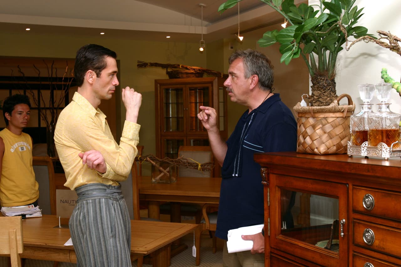 Cuatro años después, el actor confesó que gracias a la actuación salió adelante: "Yo fui resanándome de mis heridas y de todo lo demás trabajando, yo fui mi propia terapia, fui mi propio psicólogo por lo que fuera necesario. Y como el ave fénix la verdad, con más fuerza, con más madurez, sinceramente puede sonar petulante pero con más sabiduría", declaró para la cámara de 'Diario El mundo' en 2008.