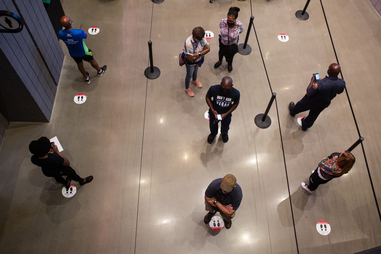 El State Farm Arena, es el centro de votación anticipada más grande de Georgia. Este lunes comenzó las elecciones temprana que culminará el 30 de octubre de 2020.