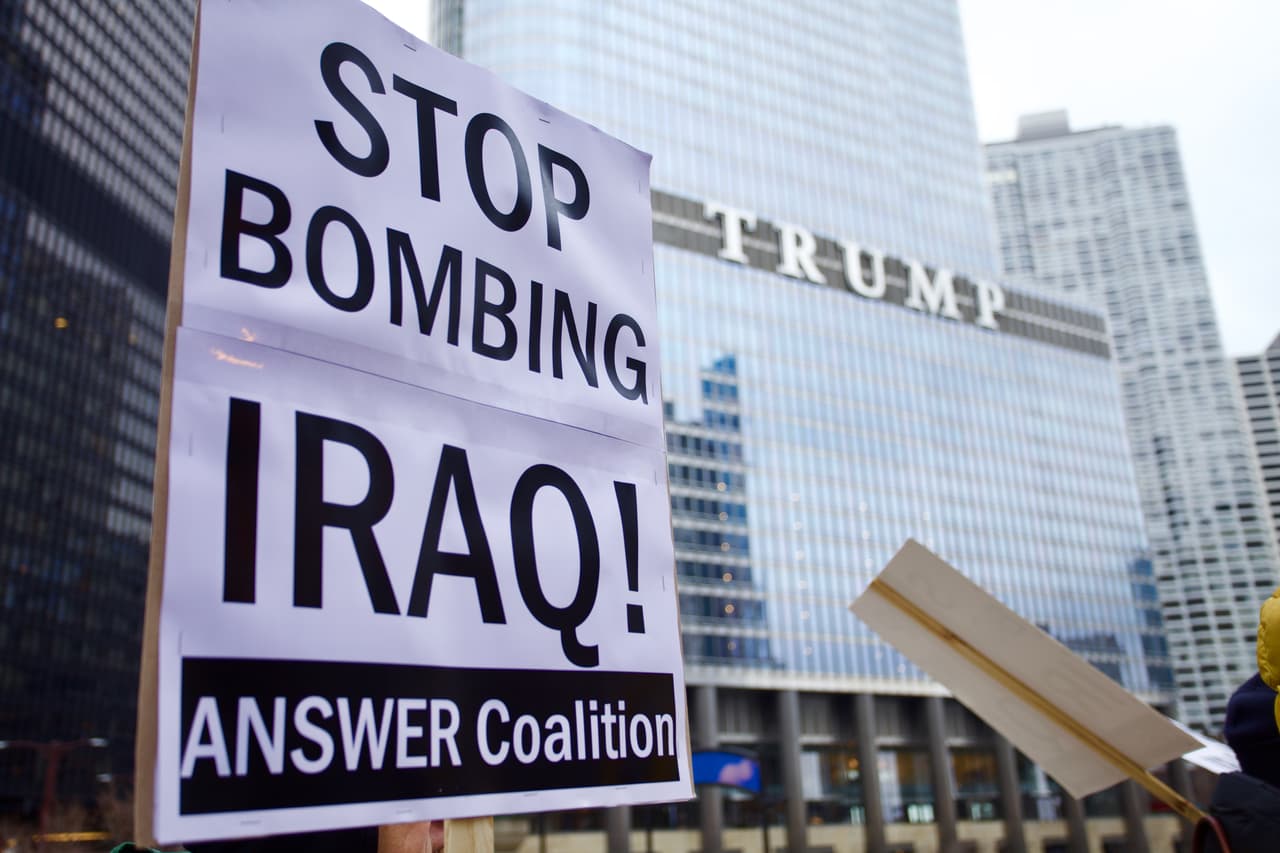 "Métete con el toro y te tocan los cuernos", dijo el representante de Illinois, Adam Kinzinger. Además, en CNN, comentó que le parecía la reacción correcta, pues a su parecer, aunque vaya a escalar la tensión, lo que hizo Trump fue una respuesta a provocaciones de Irán.