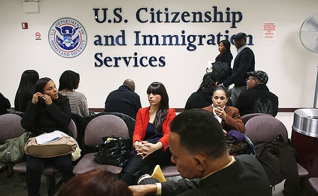 Cierra oficina de inmigración en Fresno por motivos de seguridad en la antesala del cambio de mando