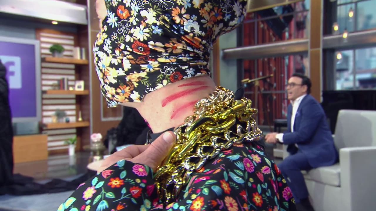 Para 'Carlitos' la historia no fue diferente, ya que también compartió las "heridas" que le quedaron por llevar esas enormes cadenas doradas.