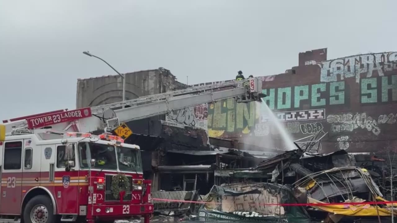 Un edificio de apartamentos y varios negocios en El Bronx afectados por un incendio: esto se sabe