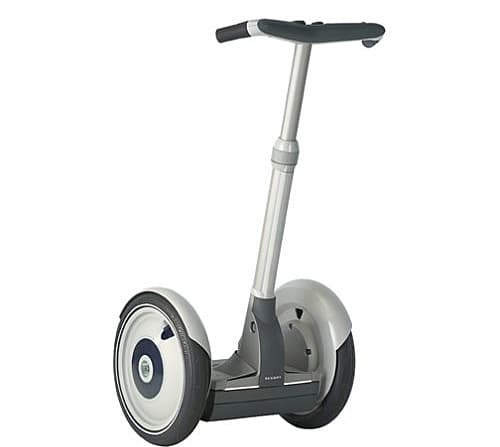 Fue lanzado al mercado en 2001, la primera versión no tenía frenos y la máxima velocidad era de 18km/h.