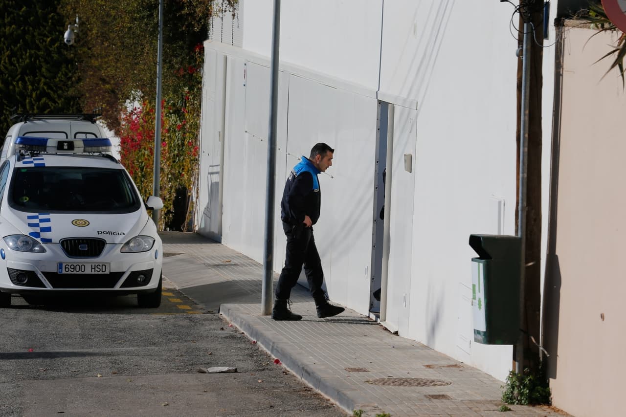 El pasado jueves, oficiales de la policía de Barcelona llegaron hasta la residencia de la familia de la cantautora colombiana.