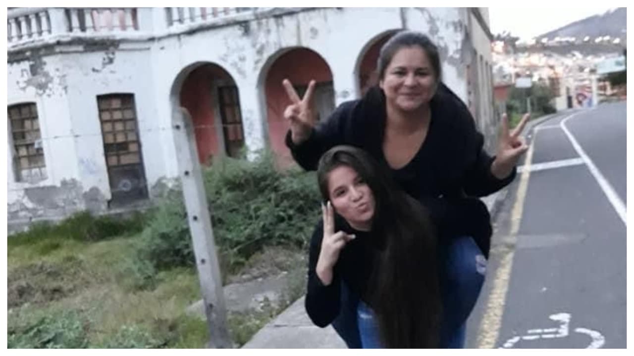 Jacqueline Sandoval, madre ecuatoriana, pide a inmigración que no deporte a su hija