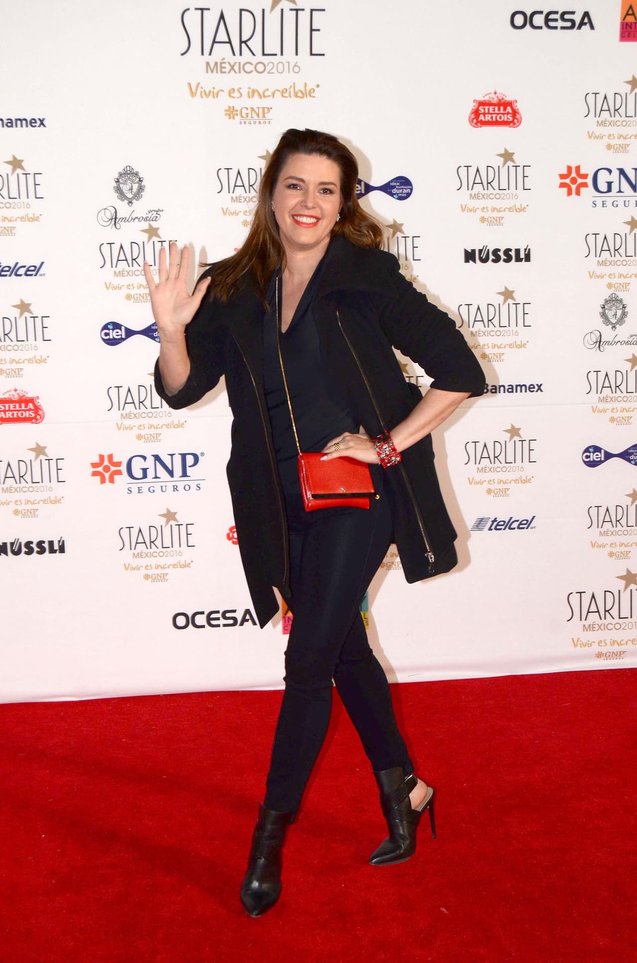 “Voy a estar como 6 meses, ya me lo hicieron una vez. Lo que me van a hacer ahorita ya me lo hicieron en el 2013, pero ahora me tienen que hacer un tratamiento otra vez entonces no me he sentido muy bien”.