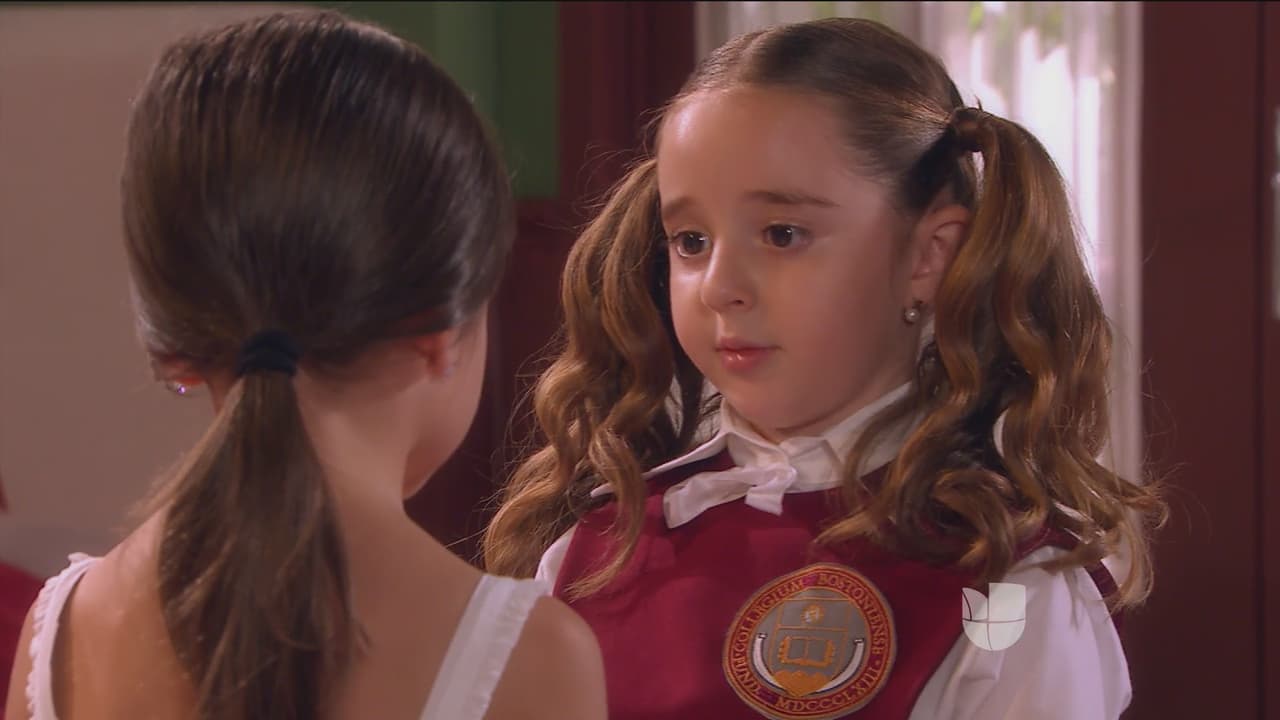 En el internado Valentina conoció a Fernanda, quien desde el primer momento le ofreció una linda amistad.