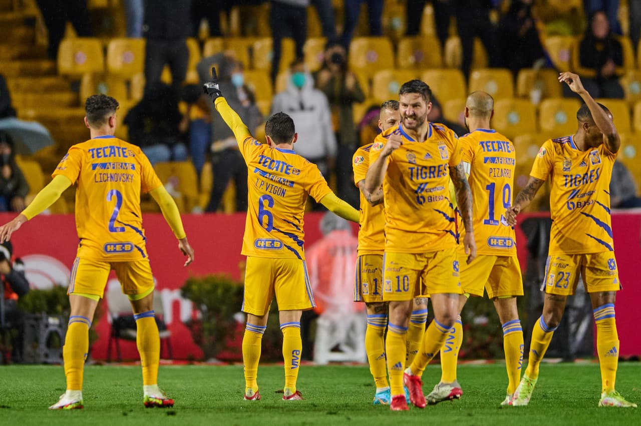 En un partido frenético y lleno de goles los Tigres derrotaron al equipo de Mazatlán.