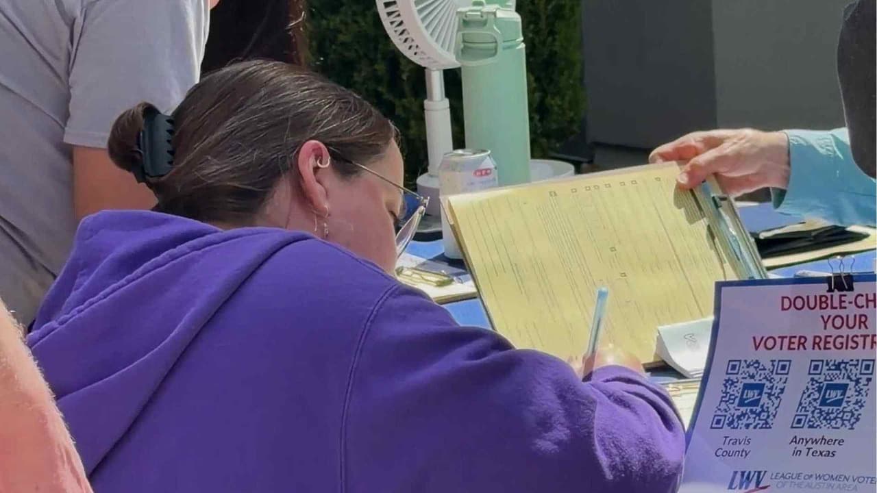 Jornadas en Texas buscan registrar a más votantes y actualizar la información electoral