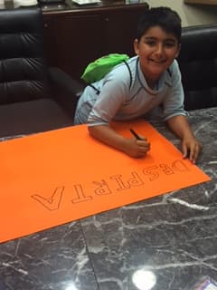 Así alistaban nuestros pequeños guías el caluroso recibimiento.