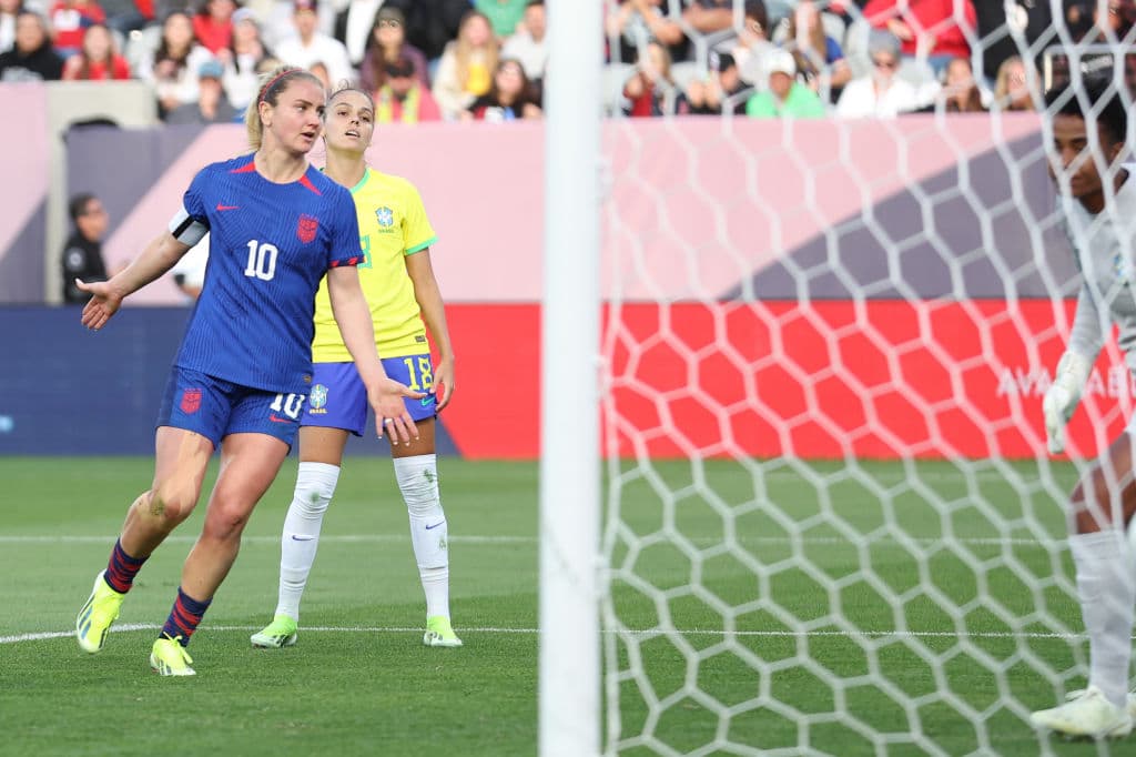Estados Unidos vence a Brasil y gana el título de la Copa Oro W