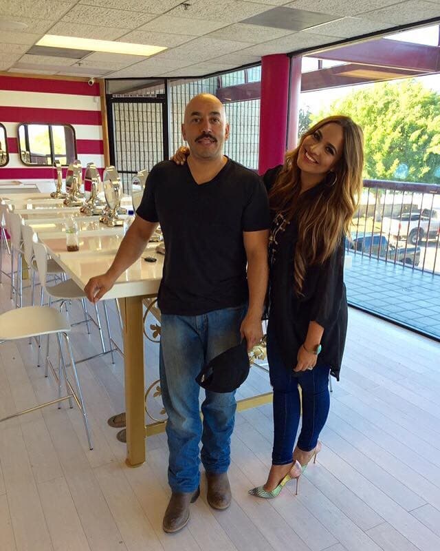 Lupillo Rivera y Mayeli Alonso tuvieron 12 años de matrimonio y dos hijos juntos. Sin embargo, después de una supuesta infidelidad por parte de la empresesaria, el cantante le pidió el divorcio en mayo del 2018.