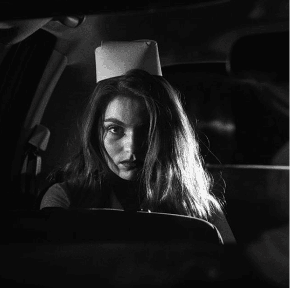 El 8 de marzo de 2016 con esta instántanea la actriz presentó a su personaje 'Romina', como parte del proyecto teatral 'Libre', obra producida por Michelle González y David Anguiano.