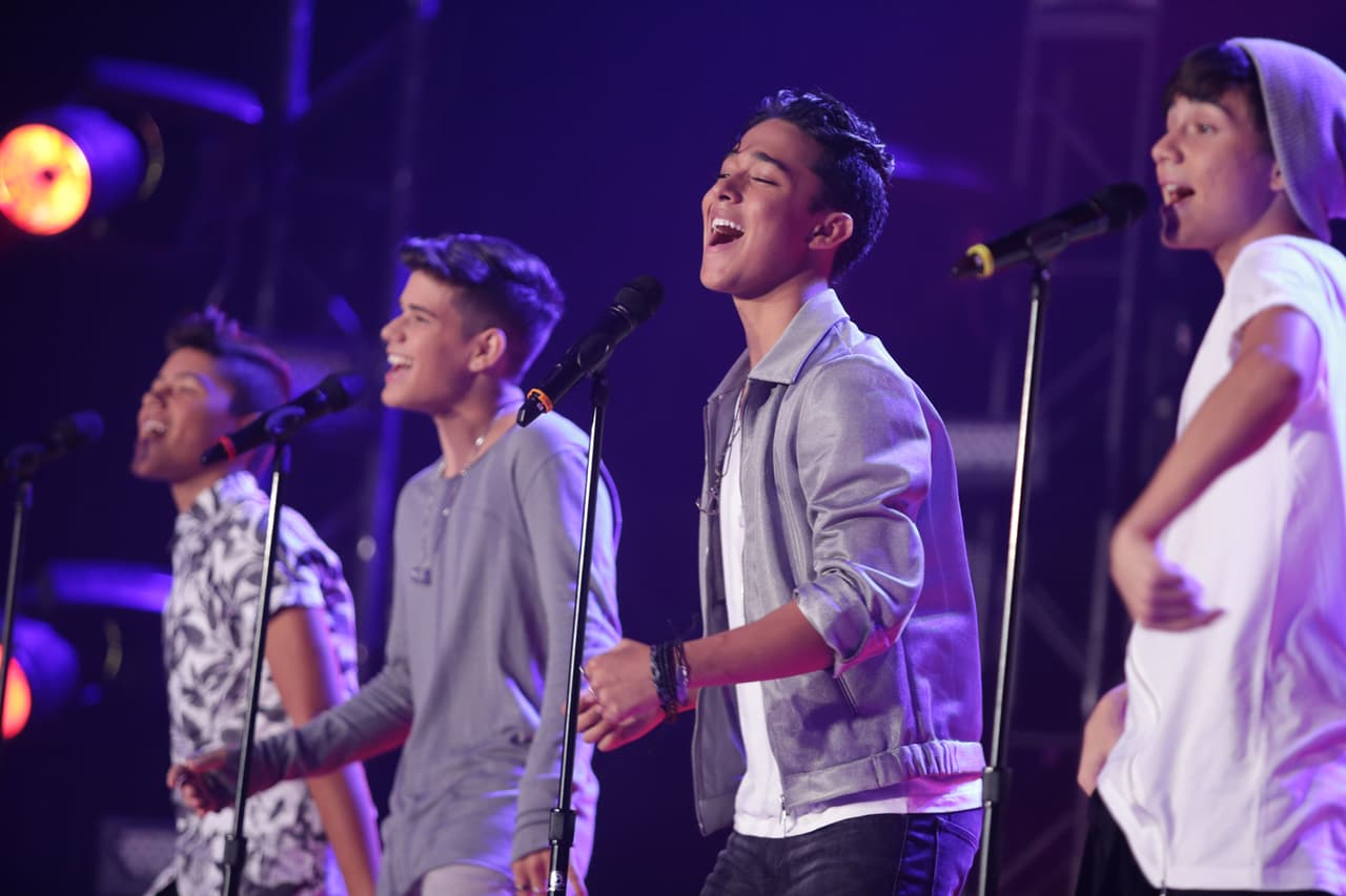 Para este chico de origen mexicano su familia lo es todo, por eso en las audiciones no dudó en elegir una canción que le enseñó su abuelito antes de morir. Los jueces le pidieron cantar un tema más moderno y fue así como Joel logró demostrar su talento.