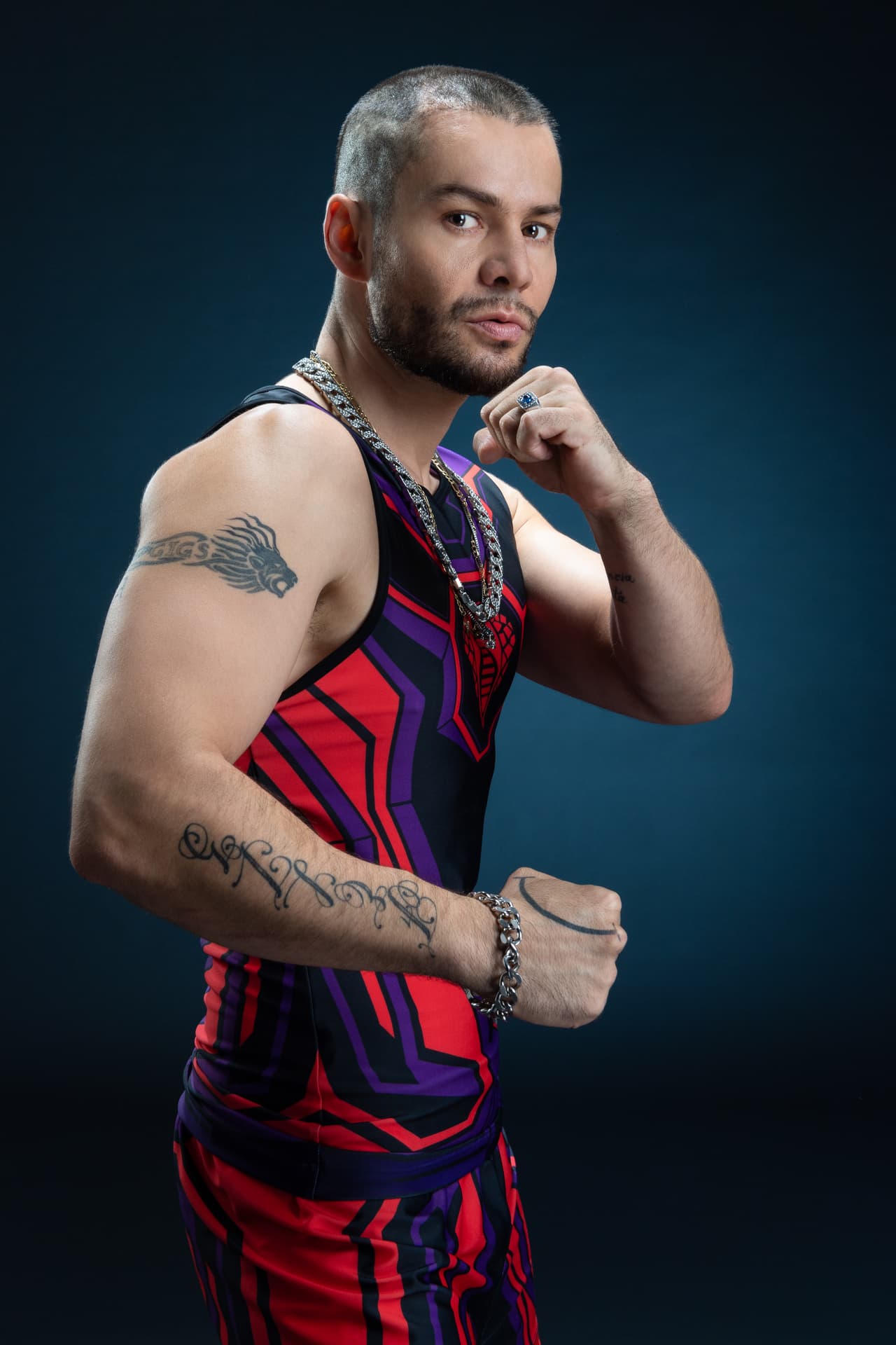 El toque musical de la contienda llega con Said P., 'El Regaetonero Millonario', originario de la Ciudad de México, quien dará pelea a los Leones, en un foro especialmente acondicionado para este show extremo.