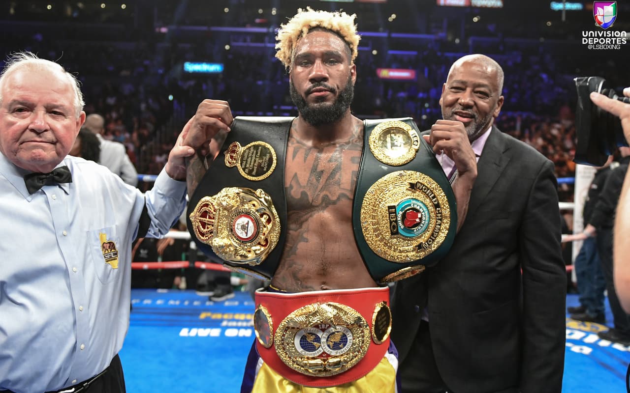 Jarrett Hurd no tuvo problemas para dominar a Jason Welborn, quien a pesar de su gran corazón terminó noqueado en el tercer episodio. Lo más relevante de la pelea fue el reto que Jermell Charlo, monarca superwélter del CMB, le lanzó arriba del ring durante la clásica entrevista al ganador