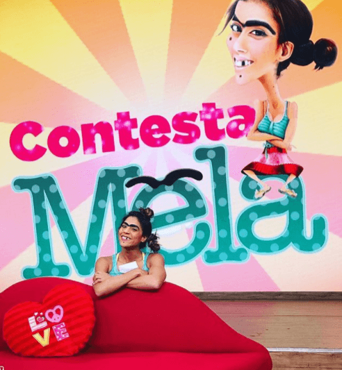 Con esta sonrisa despedimos su sección, Mela prometió volver pronto para contestar las cartas de los millones de fanáticos que tiene.