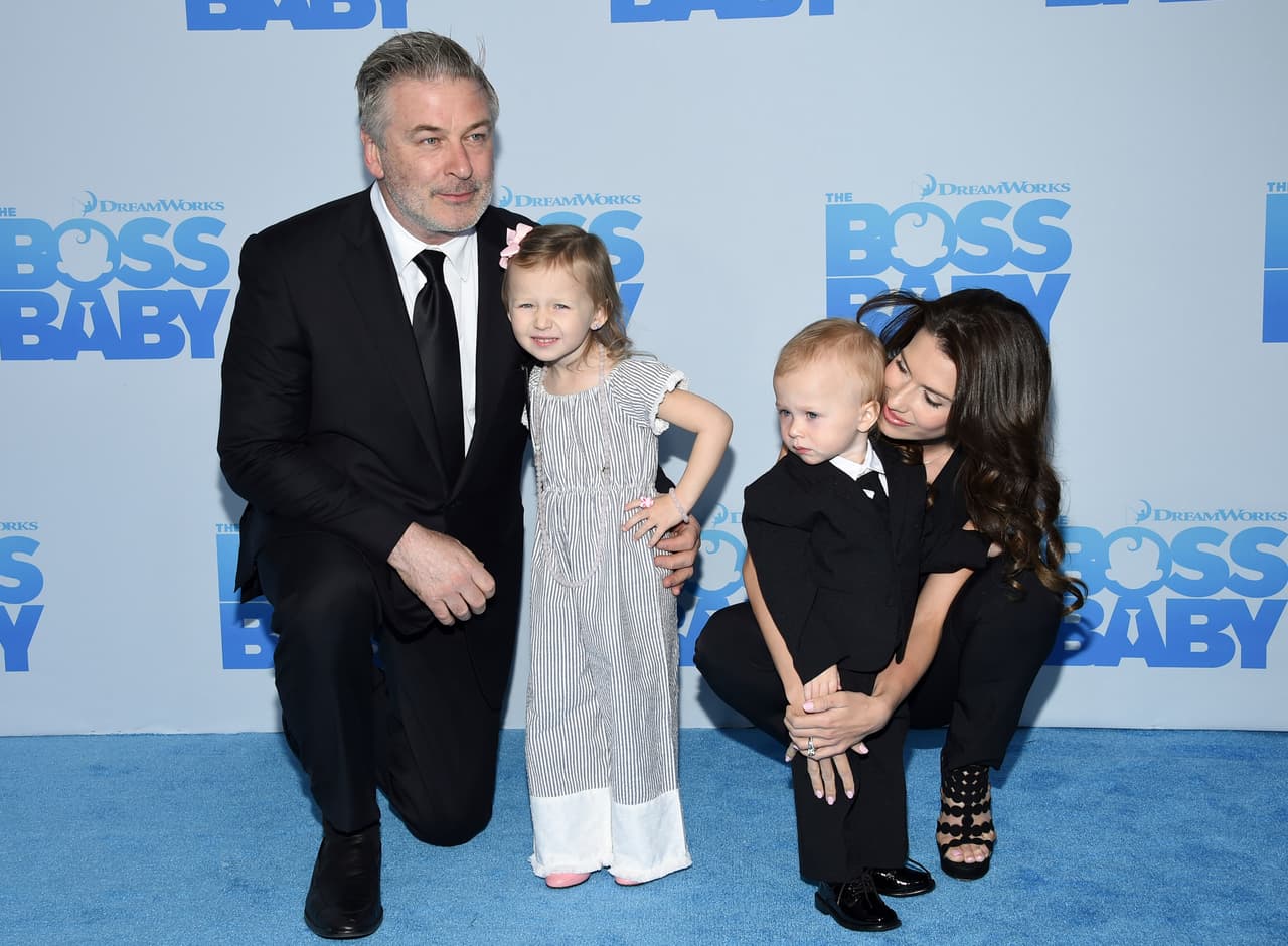 Como parte de 'Hiking with Kevin', Nealon le preguntó Alec qué es lo que más le gustaría tener. La respuesta de Baldwin tuvo que ver con el dinero.