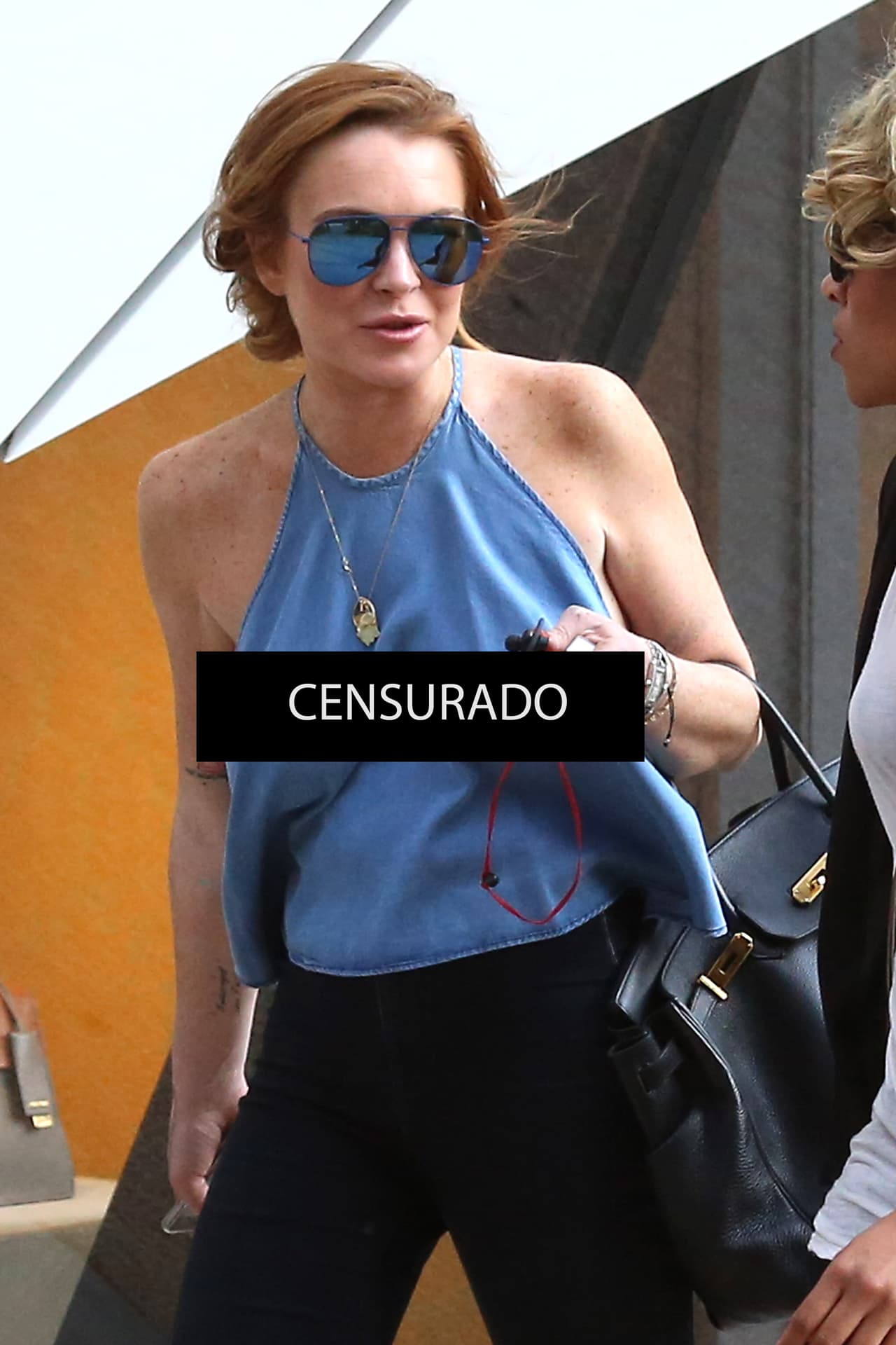 Usó una blusita muy ligera y fresca para la ocasión.