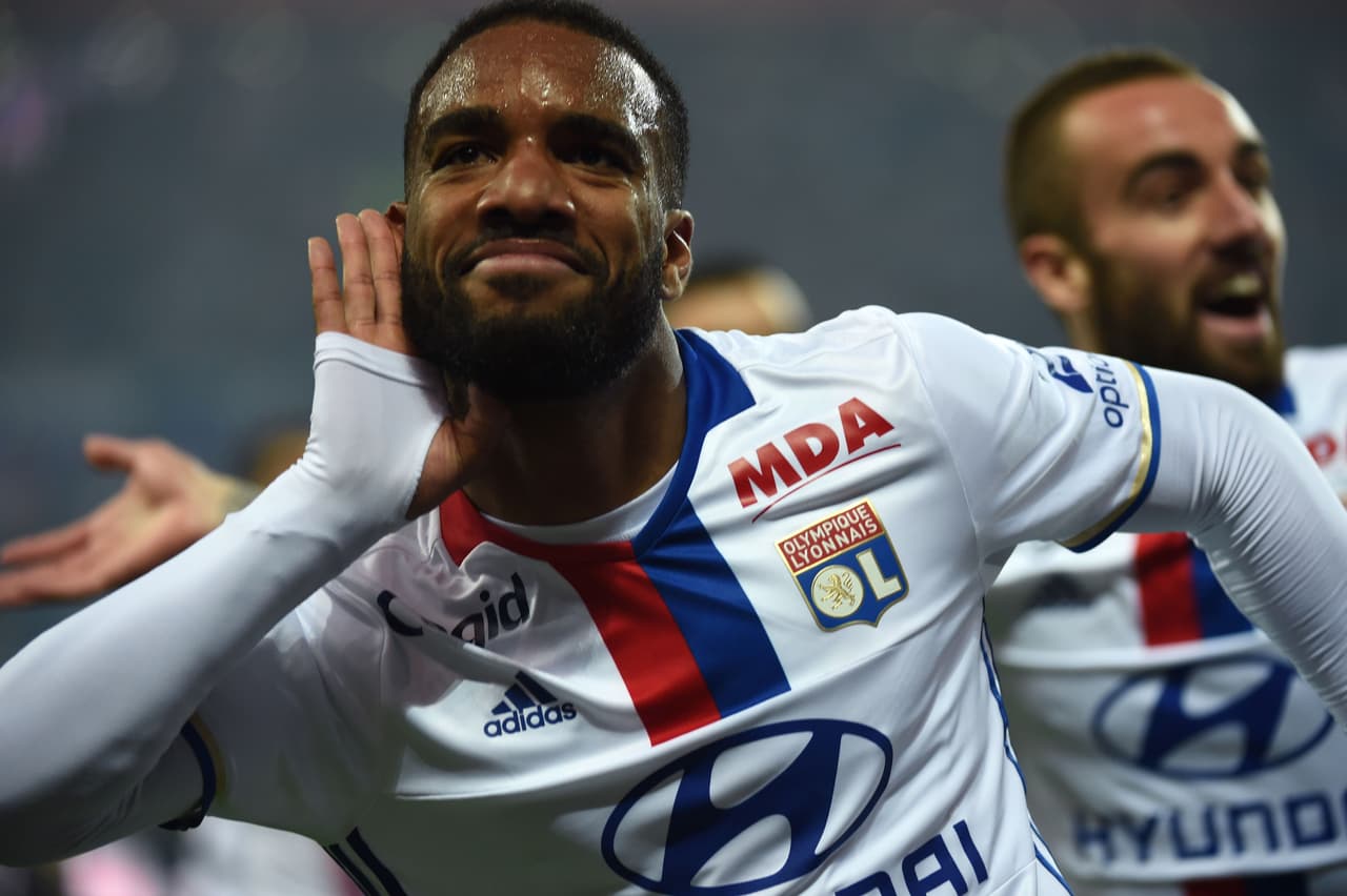 Lyon destroza 6-1 al Mónaco y asegura su boleto a la Champions