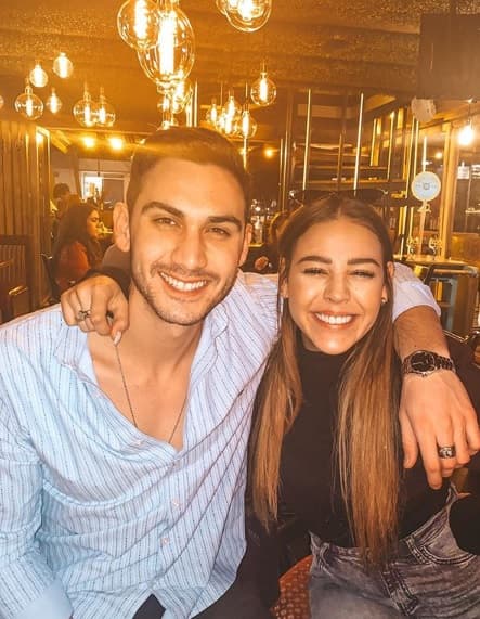 Luego de este proyecto, Speitzer trabajó en producciones como 'Mentir para vivir', 'Bajo el mismo cielo' y 'Guerra de ídolos'. A finales de diciembre de 2019, el actor compartióesta imagen junto a Danna Paola, con la que recordó que hace 16 años habían trabajado juntos en otra producción: 'Amy, la niña de la mochila azul'.