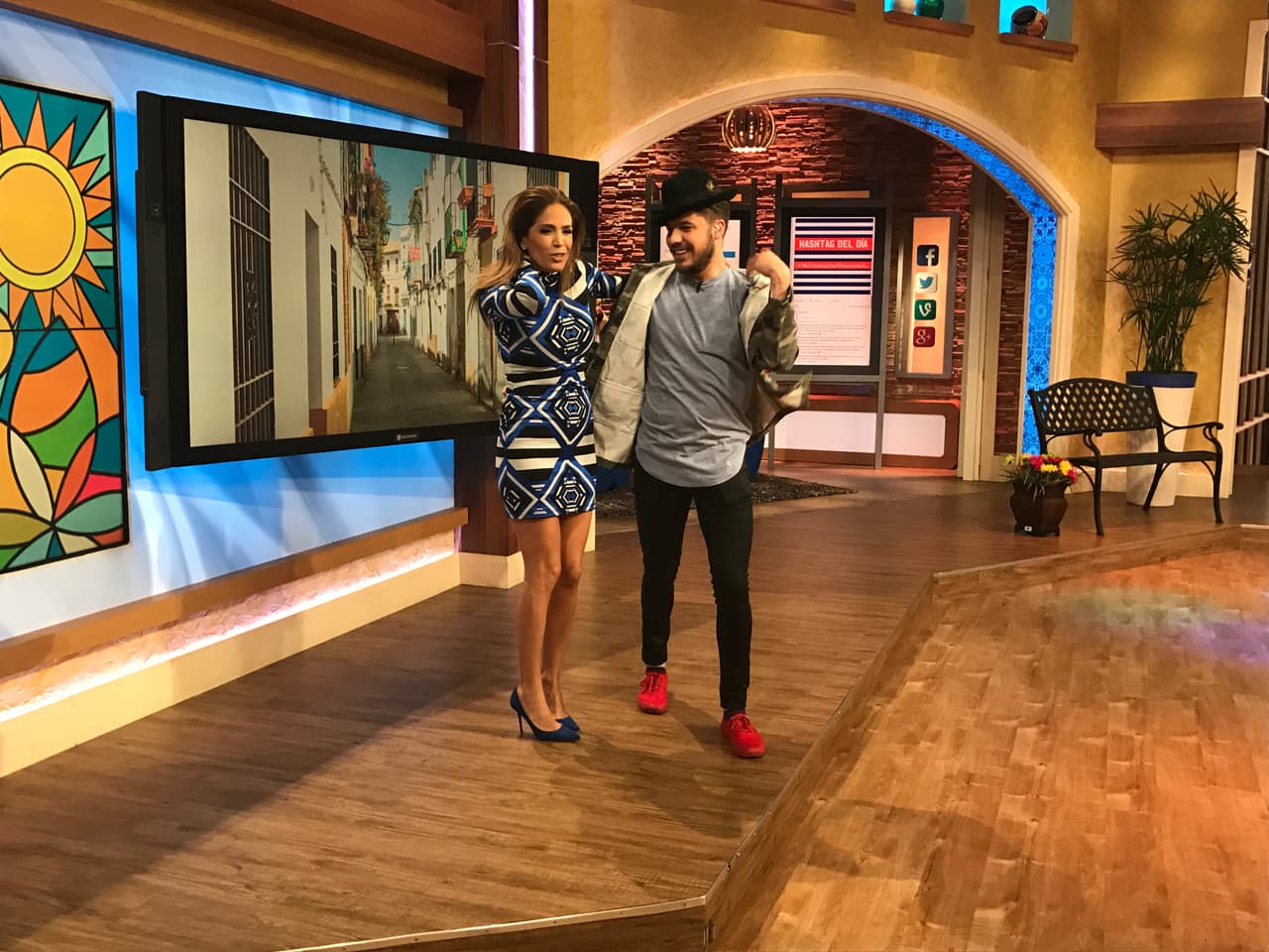 La pobre Karla salió herida de su baile.