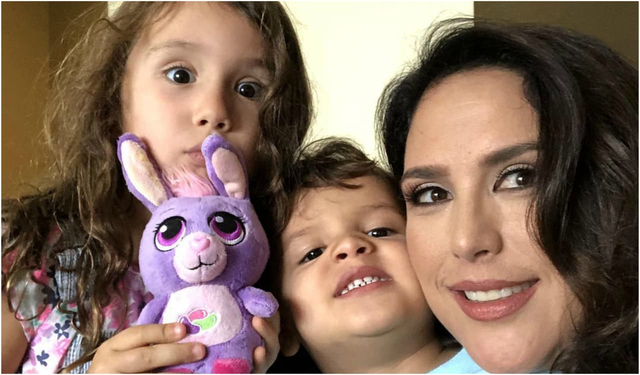 Los sacrificios de Angélica Vale al estar lejos de sus hijos: "me entra una angustia en el pecho"