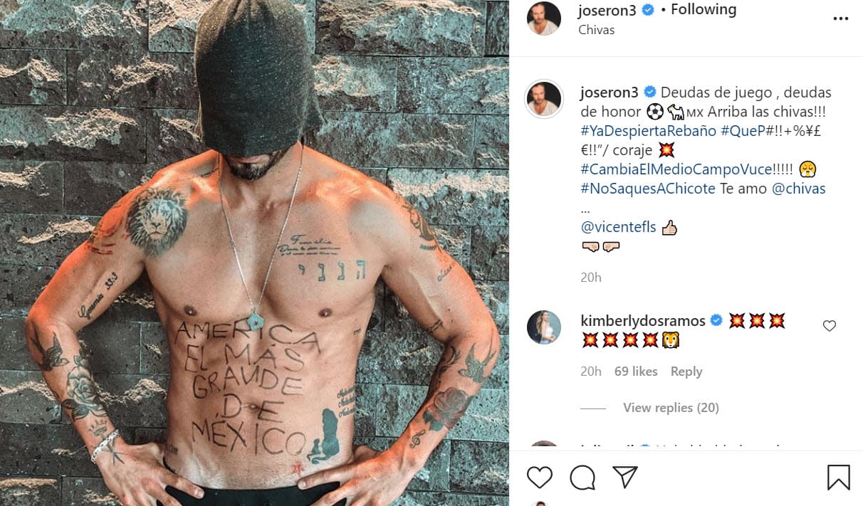 La pagó con 
<b><a href="https://www.instagram.com/p/CFX4SFWJIJa/" target="_blank">esta foto</a></b> en la que está con la cabeza gacha y tapada y el torso al descubierto en donde se lee: "América, el más grande de México". 
<br>