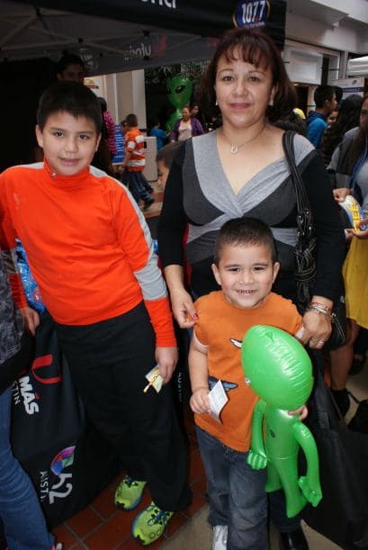 Miles se dieron cita a la octava edición de la Feria Para Aprender, en donde la comunidad hispana recibió información sobre educación en todos los niveles.