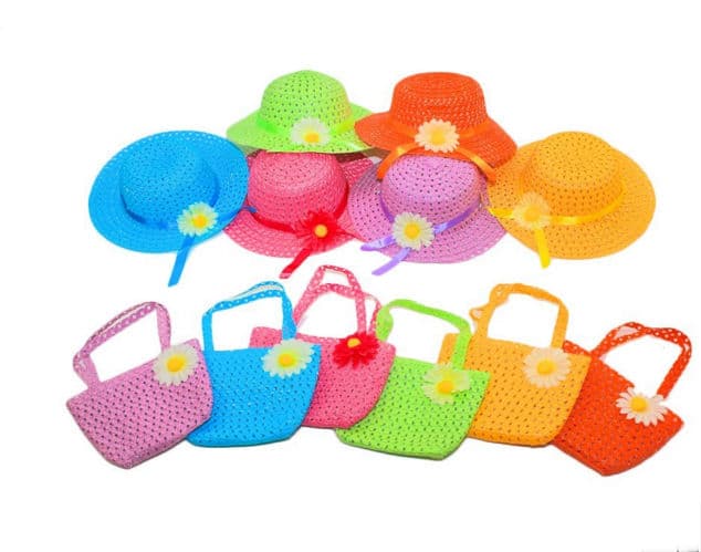 Si organizas un 'Tea Party' piensa en bolsitas y sombreros para tus invitados tomen el té con estilo y se lleven a la casa un recuerdo que se pueden poner una y otra vez