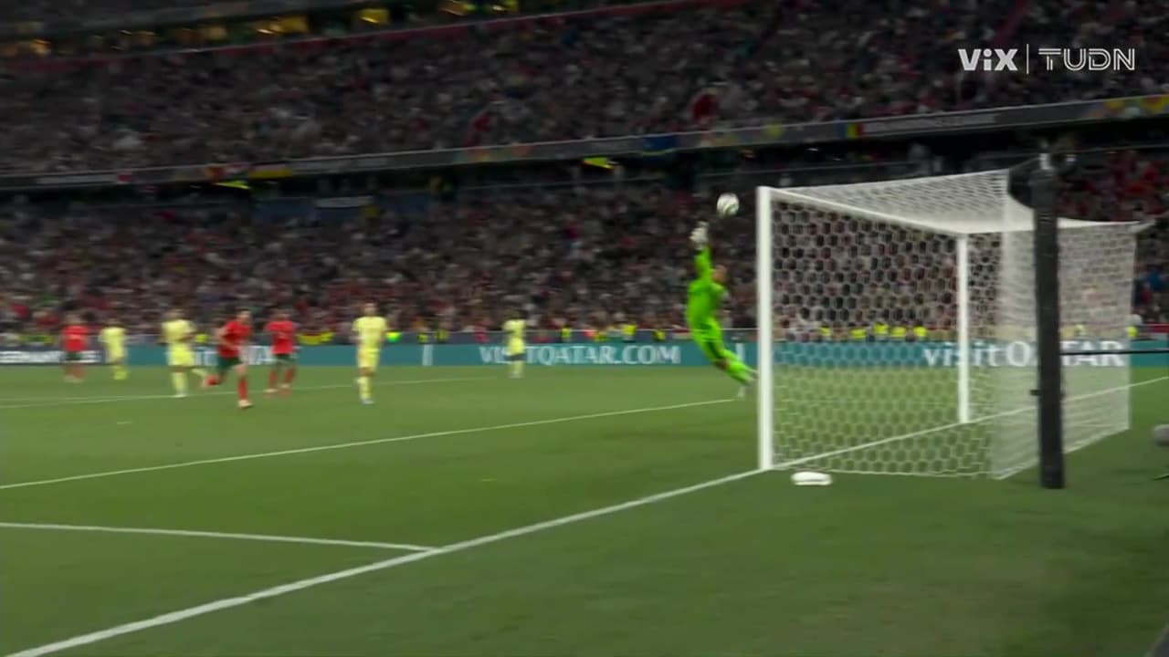¡Atajada brutal de Costa! Se salva Portugal después del gran tiro de Isco