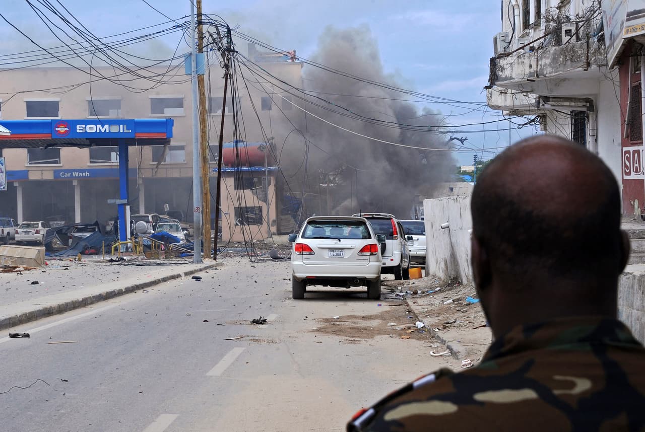 Al menos 11 personas murieron en un ataque de Al Shabab en un hotel de Somalia