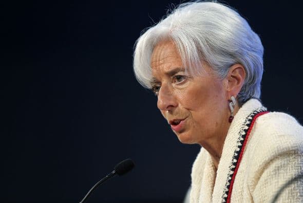 8. CHRISTINE LAGARDE. La primera directora del Fondo Monetario Internacional ha ocupado diversos cargos en el gobierno francés, cuenta con dos hijos y actualmente reside en Washington D.C.