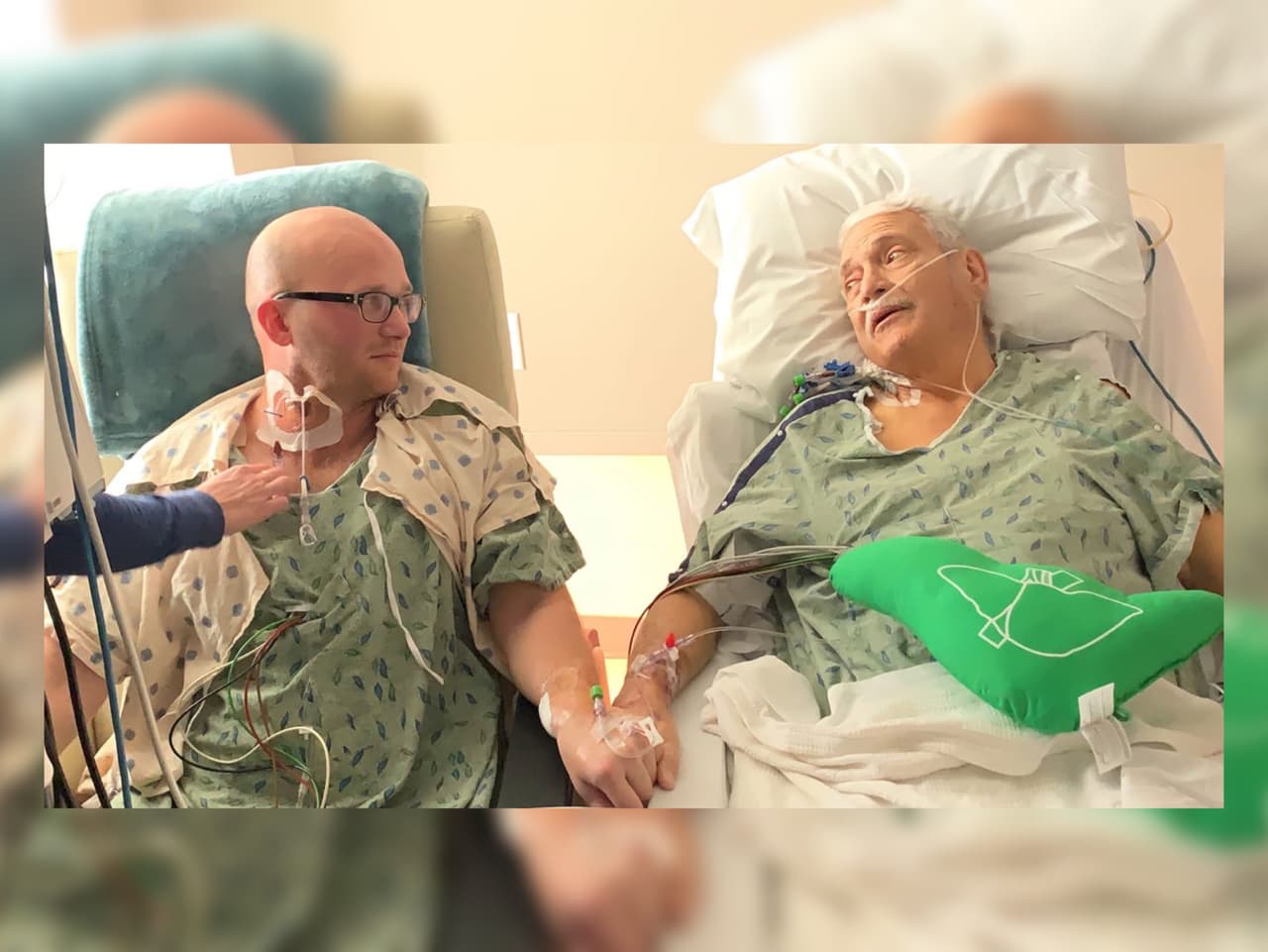 "Es mi héroe, me salvó la vida": Bombero de Texas dona el 65% de su hígado después de ver una publicación en Facebook